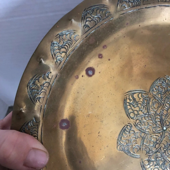 Vtg Brass Engraved Flower Wall Hanging - Picture 5 of 6